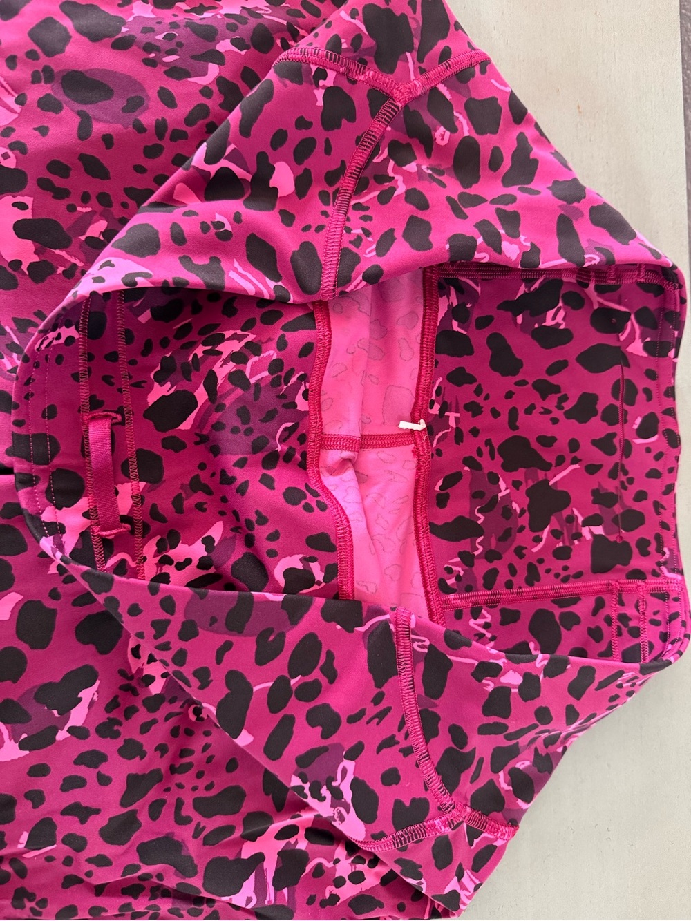 Lululemon Animal Print Leggings NWOT - Picture 4 of 6